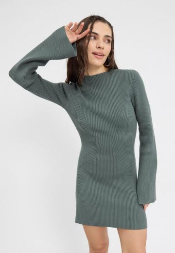 Вязаное платье