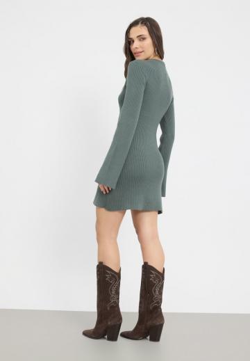 Вязаное платье