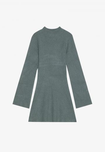 Вязаное платье