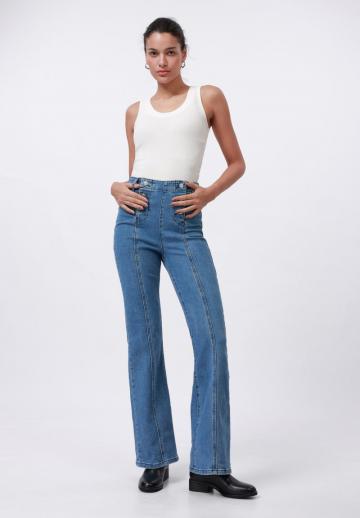 Клешеные джинсы