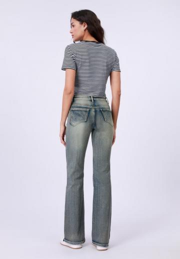 Клешеные джинсы