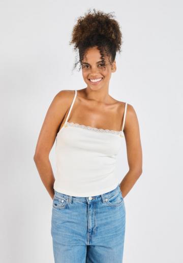 Топ на бретельках