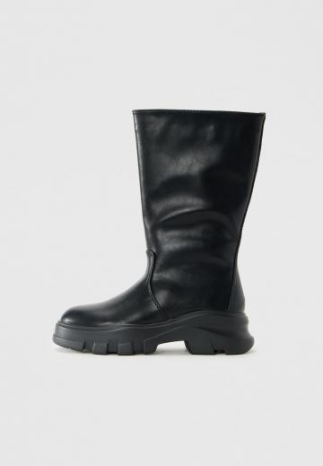 Сапоги на платформе