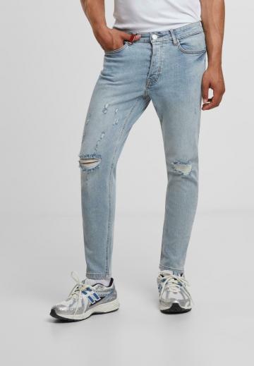 Узкие джинсы