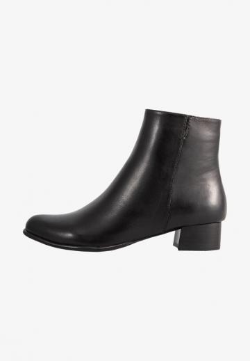 Гандбольные кроссовки