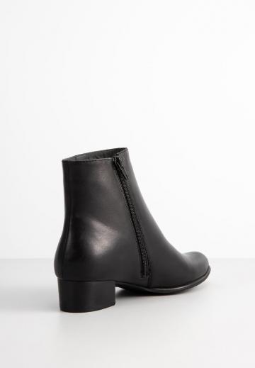 Гандбольные кроссовки