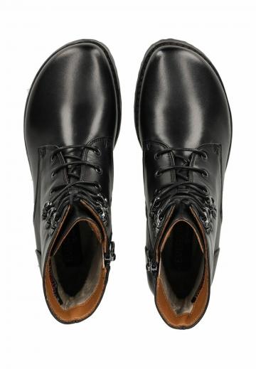 Ботинки на шнуровке