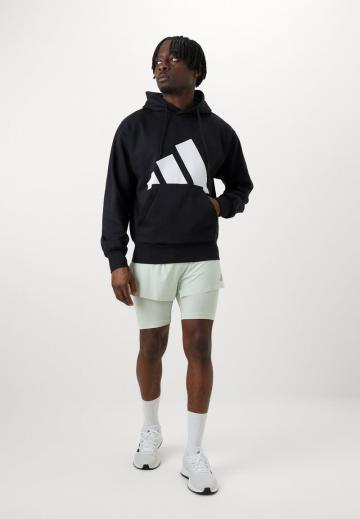 Спортивная кофта