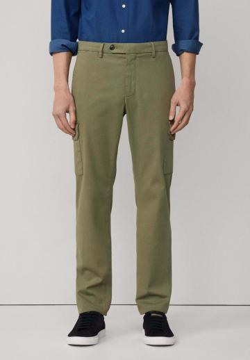 Брюки с накладными карманами
