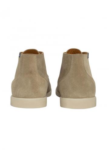 Ботинки на шнуровке