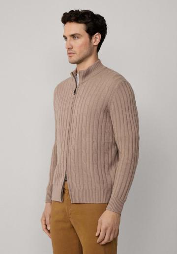 Вязаная кофта