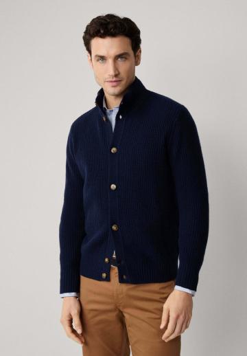 Вязаная кофта