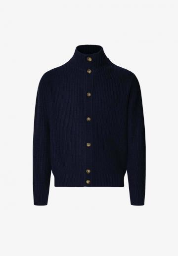 Вязаная кофта