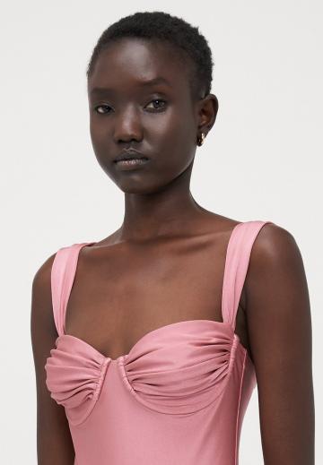 Слитный купальник