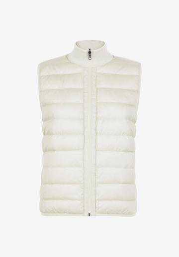 Пуховой жилет