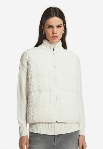Пуховой жилет