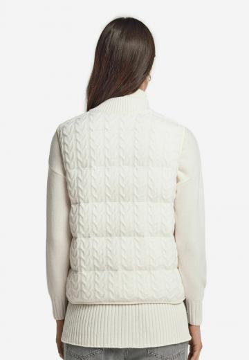 Пуховой жилет
