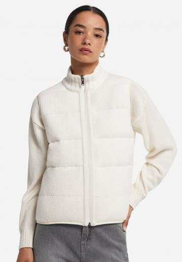 Пуховой жилет