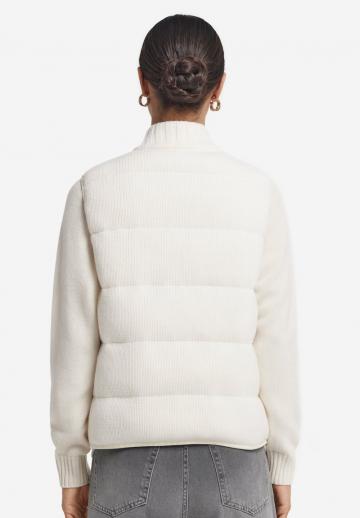 Пуховой жилет