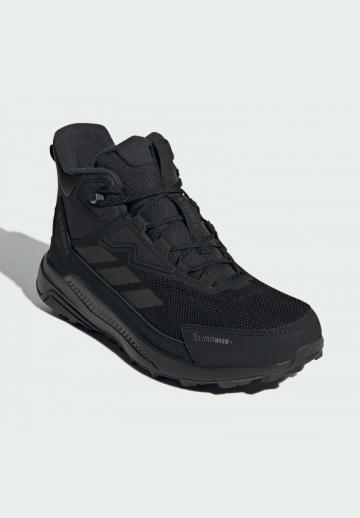 Походные ботинки