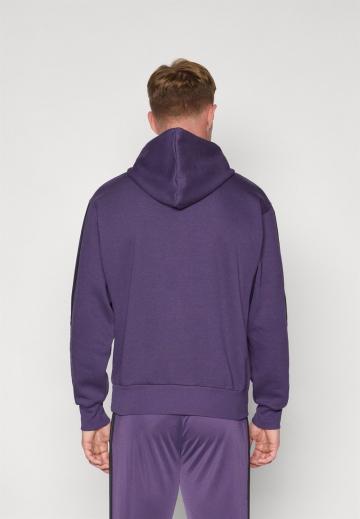 Спортивная кофта