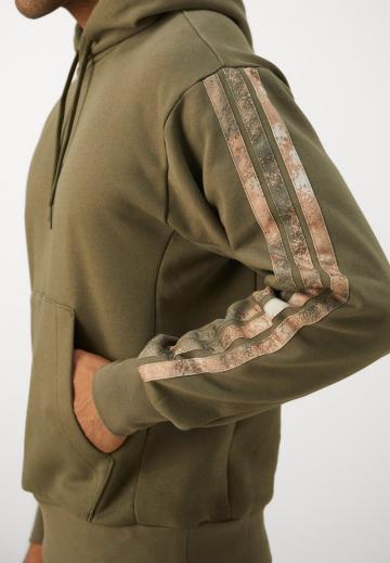 Спортивная кофта