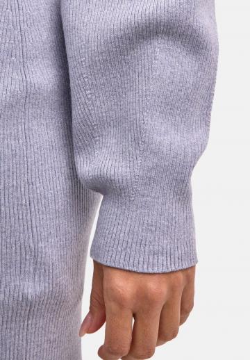 Вязаное платье