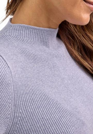 Вязаное платье