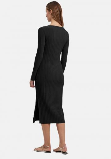 Платье футляр