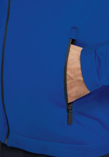 Спортивная куртка