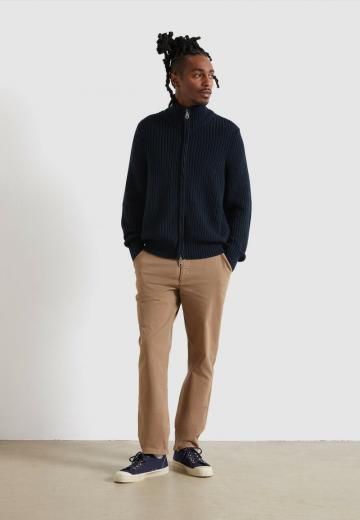 Вязаная кофта