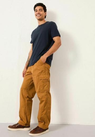 Брюки с накладными карманами