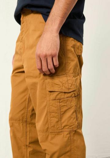Брюки с накладными карманами