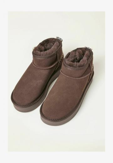 Зимние ботинки