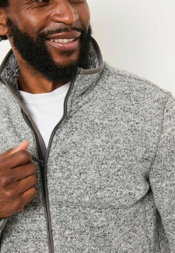 Вязаная кофта