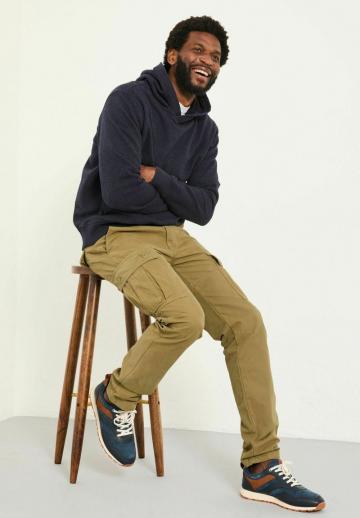 Брюки с накладными карманами