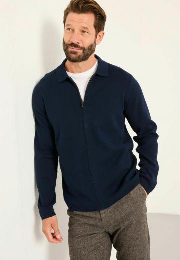 Вязаная кофта