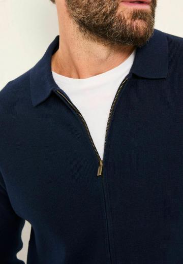 Вязаная кофта