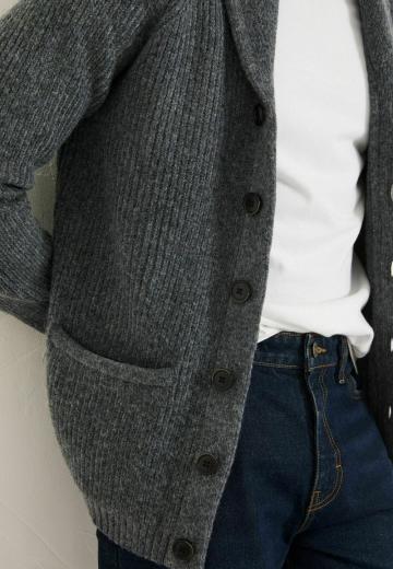 Вязаная кофта