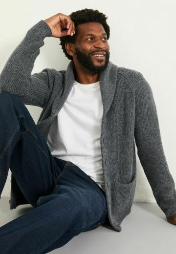 Вязаная кофта