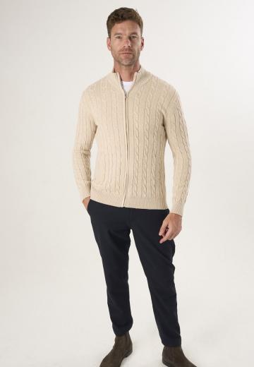 Вязаная кофта