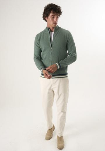 Вязаная кофта