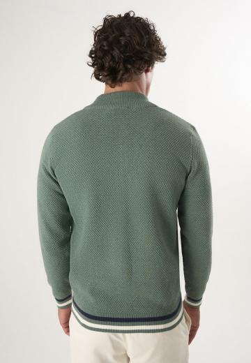 Вязаная кофта