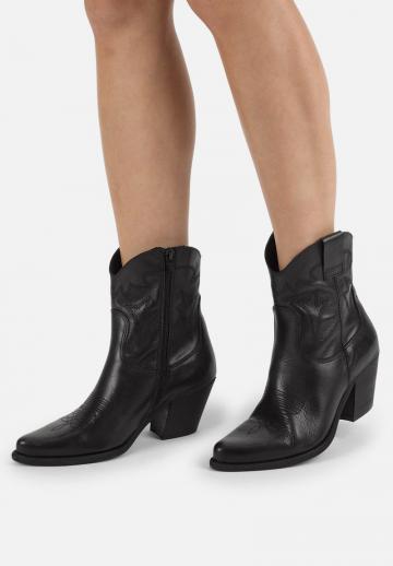 Ковбойские сапоги