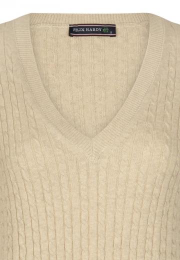 Пуловер с вырезом V