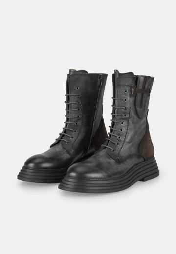 Ботинки на шнуровке