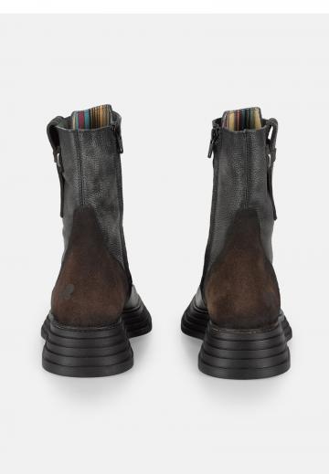 Ботинки на шнуровке