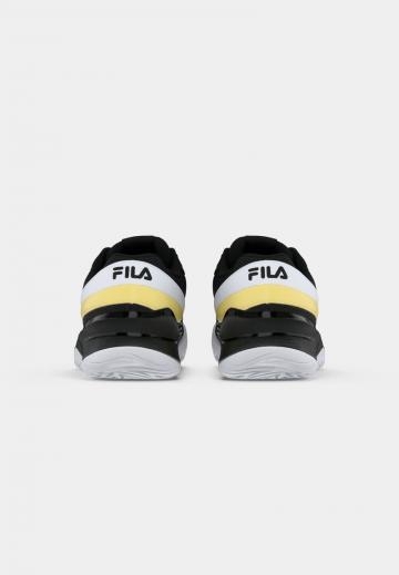 Теннисные кроссовки