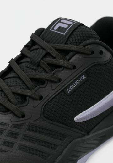 Теннисные кроссовки