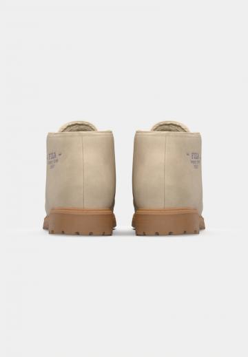 Ботинки на шнуровке